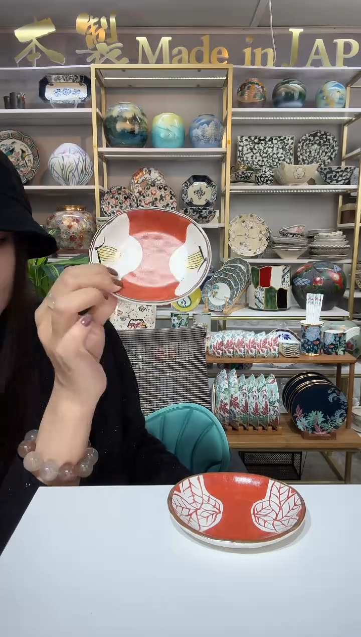 陶瓷赤绘11厘米小碟一只装