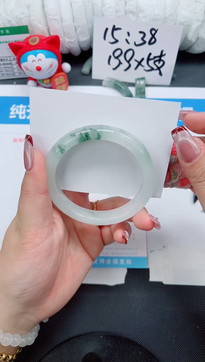 【闪购商品】石英质玉手镯未镶嵌26