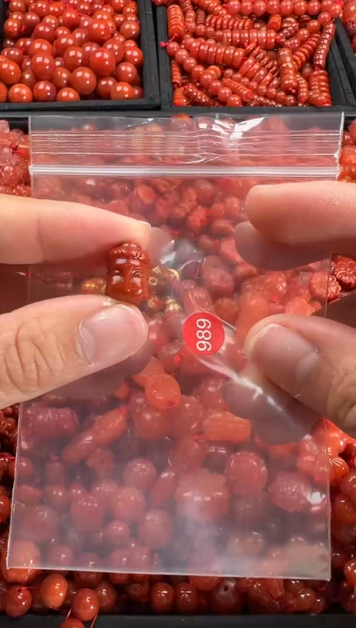 【闪购商品】南红玛瑙颈饰未镶嵌1