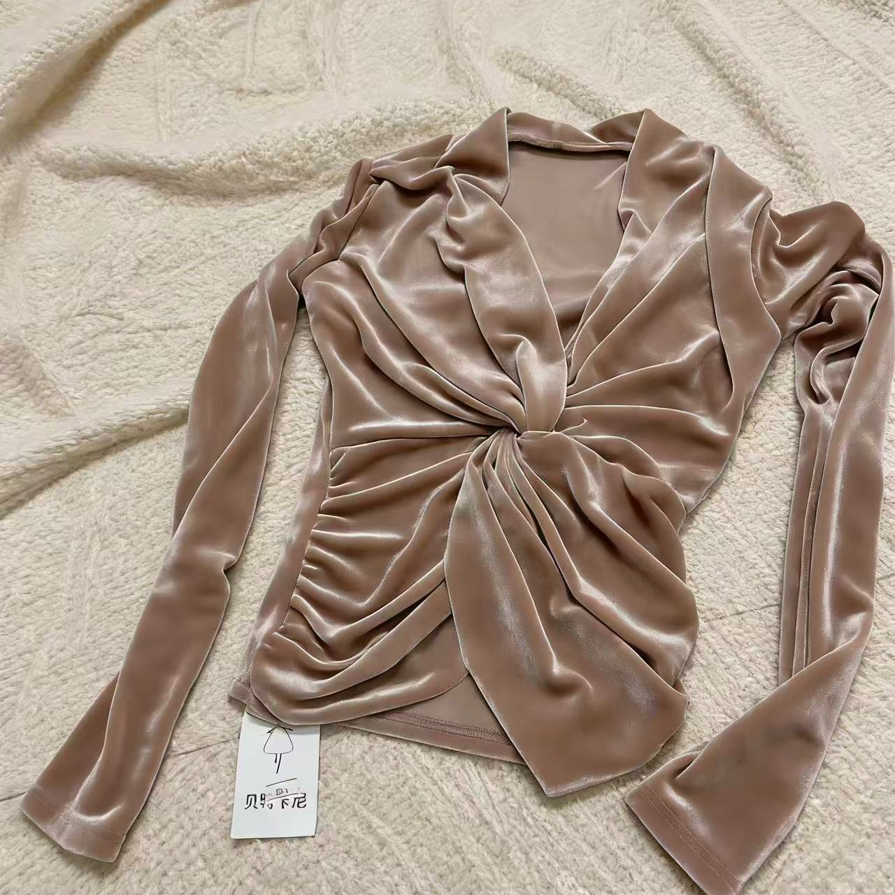 青柠服饰孤品抢拍，付错、无编码通通随机发。气质