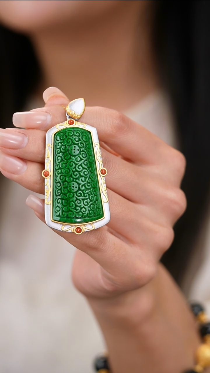 吊坠(赠链)未镶嵌翡翠吊坠92