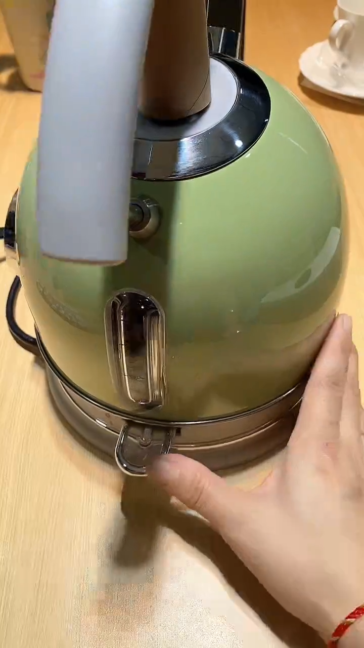 【闪购商品】瓷片锅碗瓢盆一件不剩