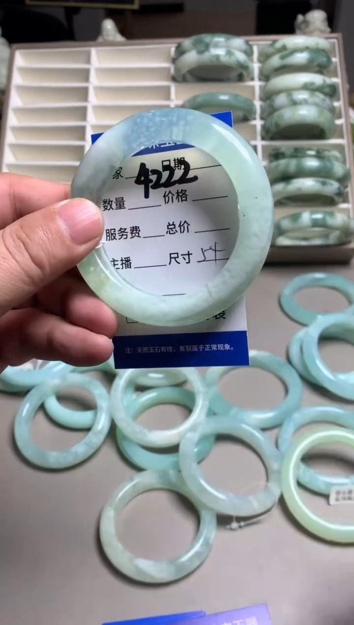 【闪购商品】蛇纹石玉手镯未镶嵌4222