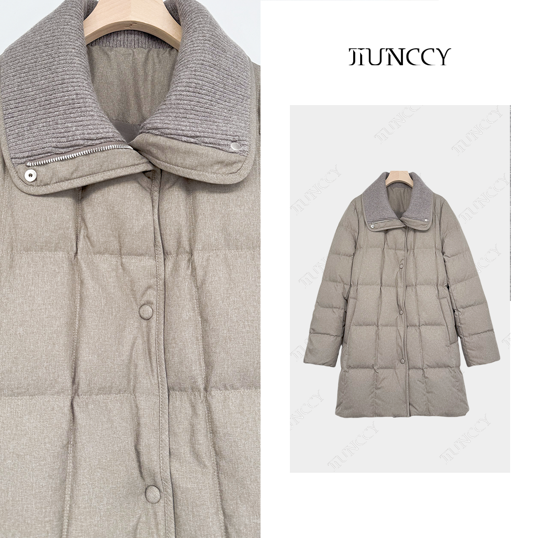 JIUNCCY【苏格兰】长条格衍线拼羊毛毛领一手长90白鹅绒服 42YRF085