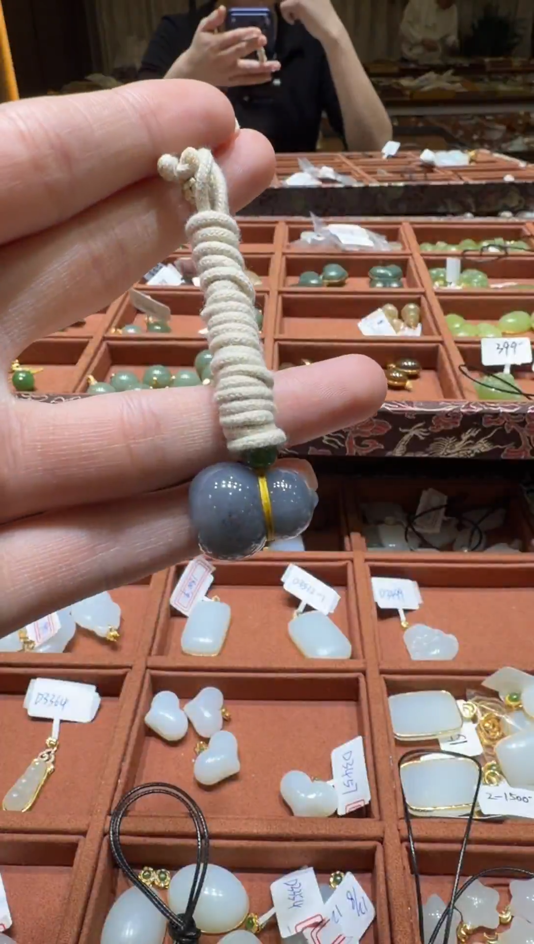 颈饰未镶嵌和田玉挂件