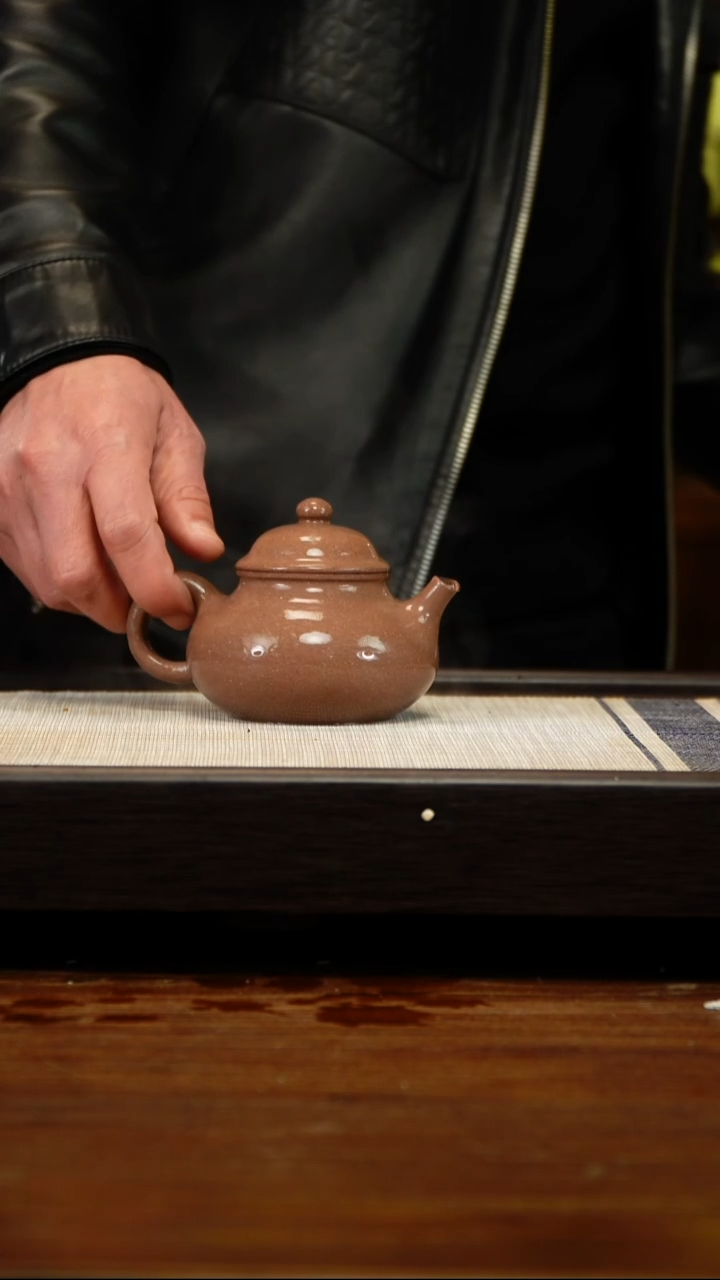 茶壶紫砂段泥容天