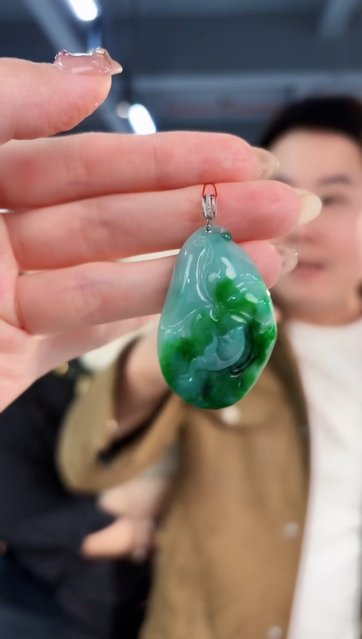 【闪购商品】翡翠吊坠(不含链)18K金镶嵌缅料A货/支持复检/一件