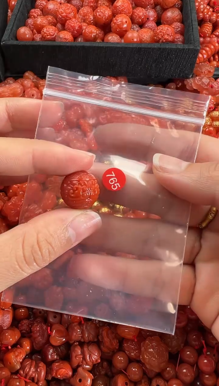 【闪购商品】南红玛瑙颈饰未镶嵌1