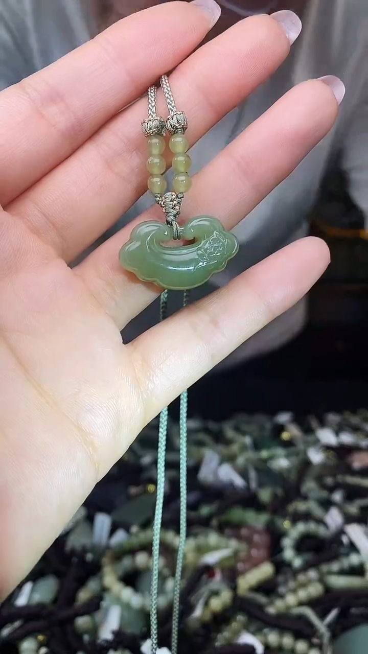 颈饰未镶嵌和田玉多样性发货，拍一发一