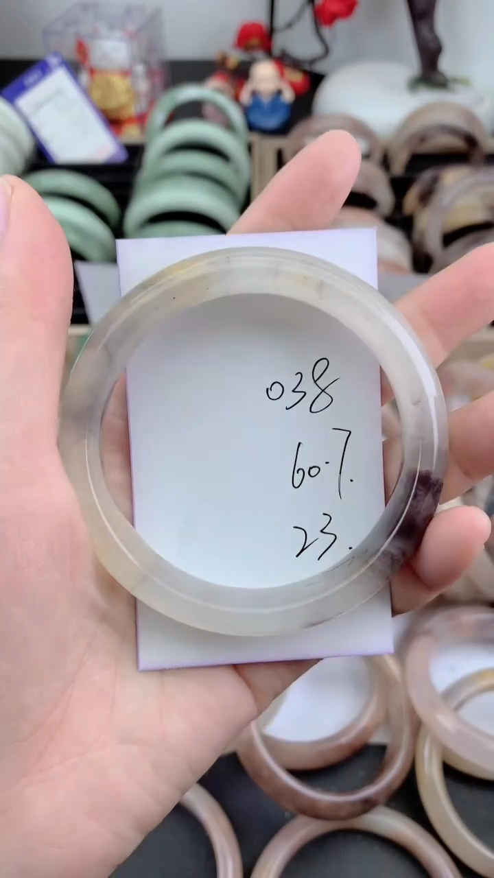 未镶嵌手镯石英质玉038