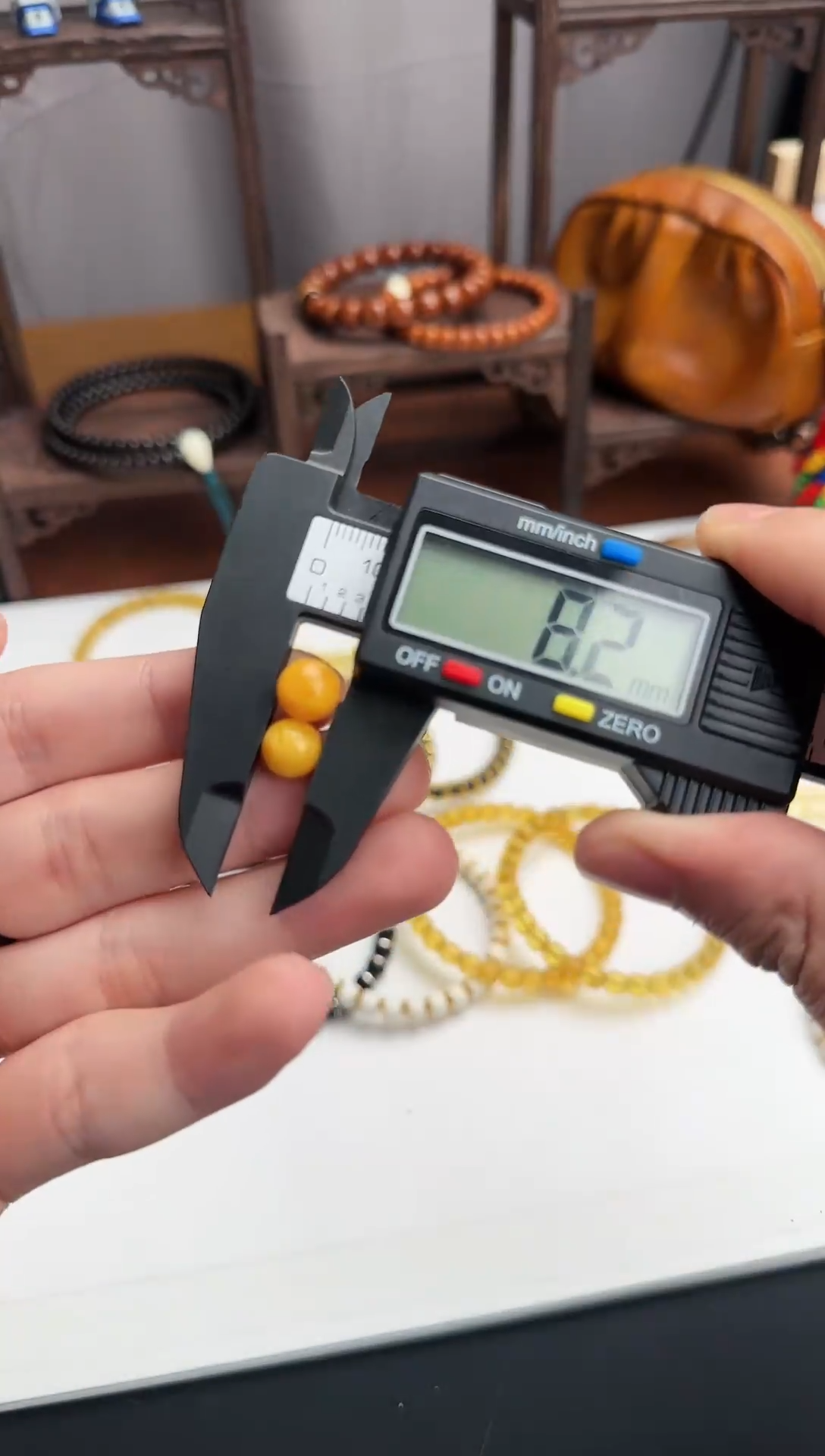 【闪购商品】琥珀裸石未镶嵌蜜蜡单珠一对