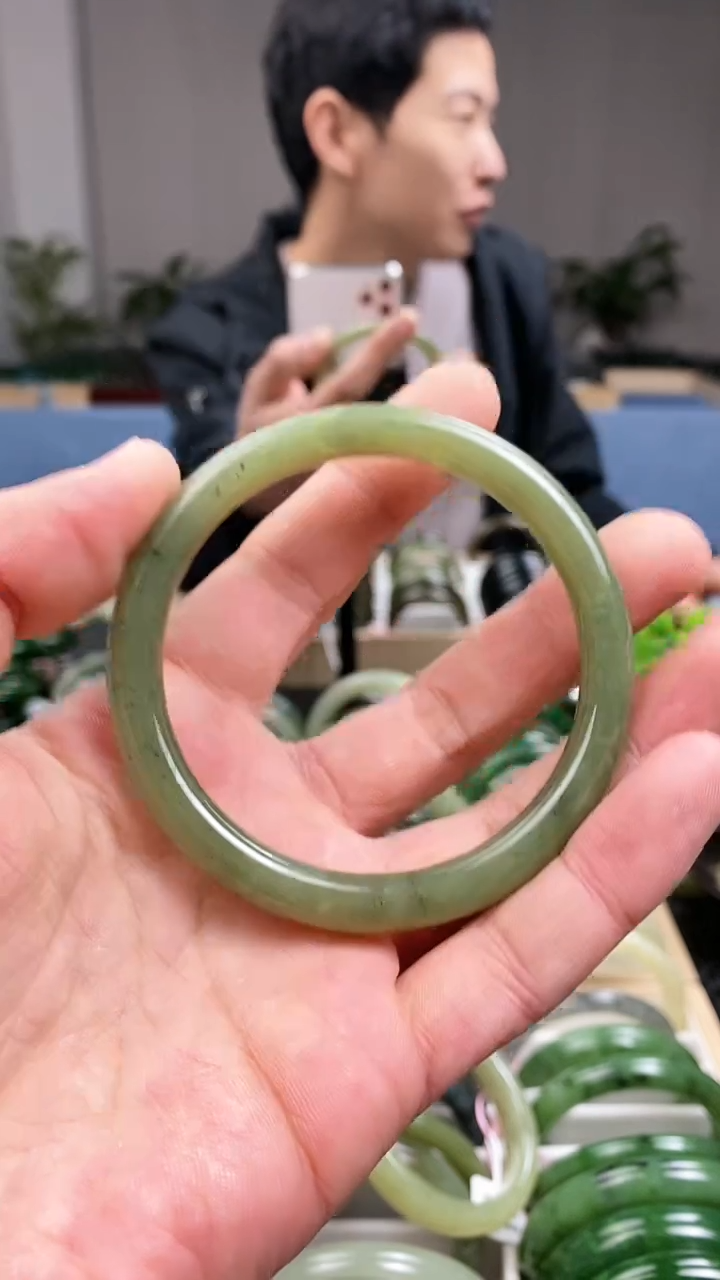 【闪购商品】和田玉手镯未镶嵌60.2