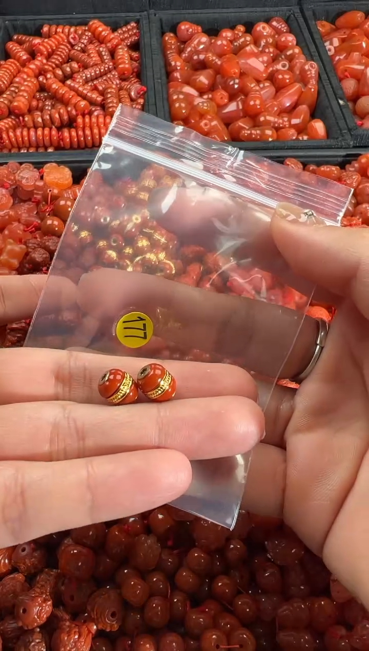 【闪购商品】南红玛瑙颈饰未镶嵌1