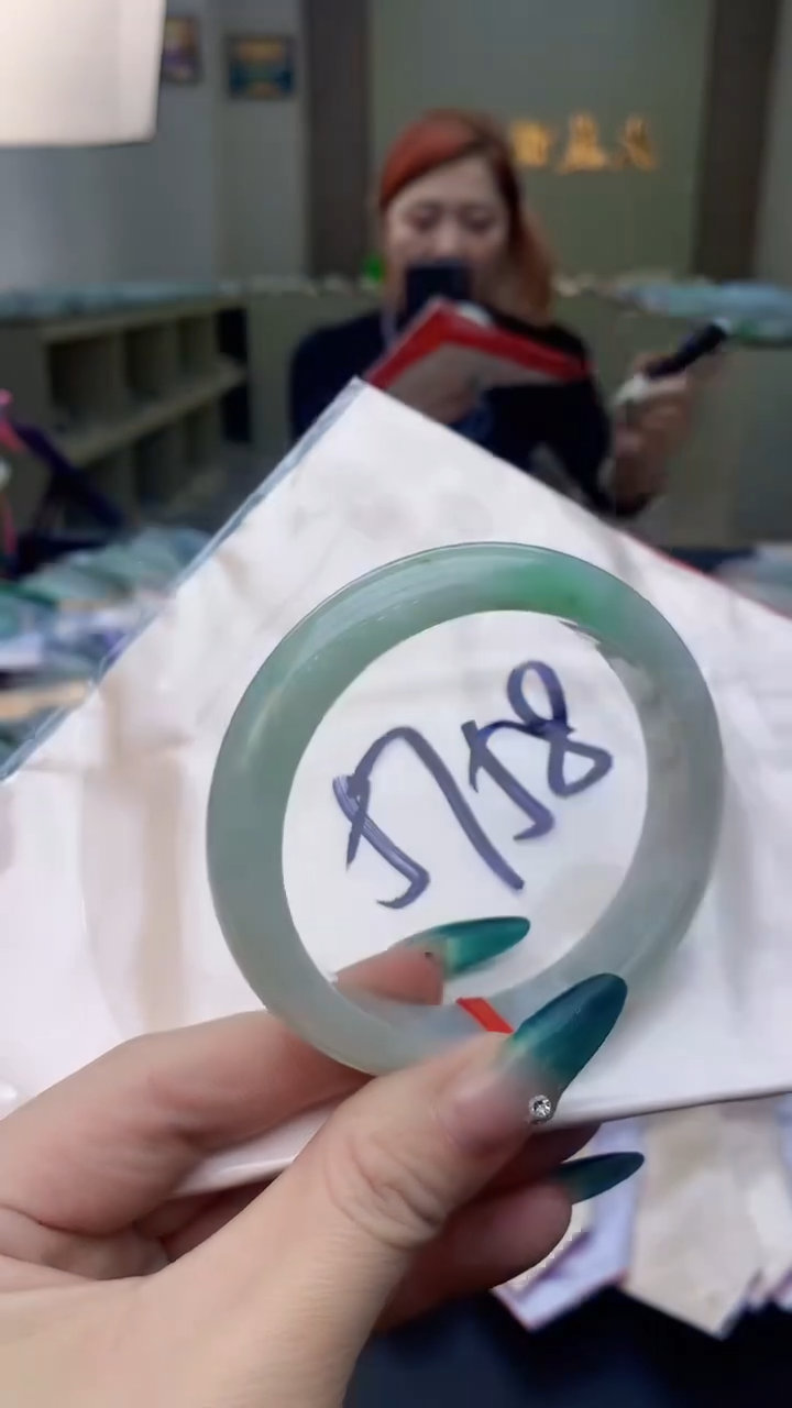 【闪购商品】翡翠手镯未镶嵌0884119105