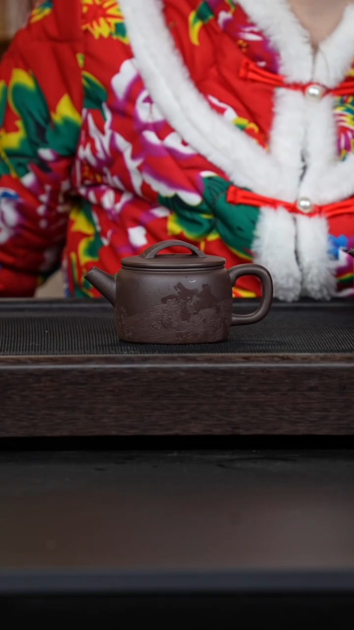 【闪购商品】紫砂茶壶至纯乌泥刻绘风生水起