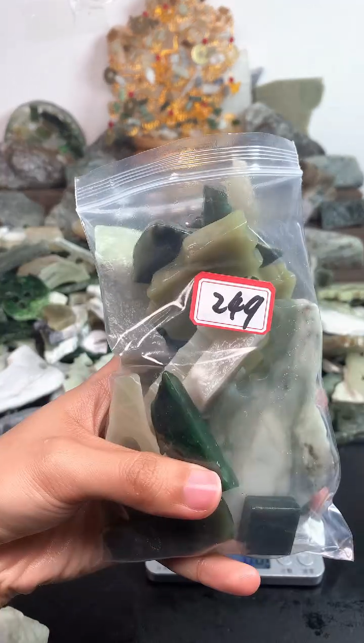 未镶嵌和田玉摆件249