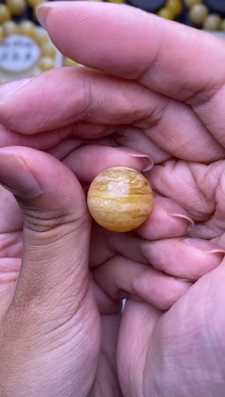 裸石琥珀未镶嵌18mm+大小姐珠宝104