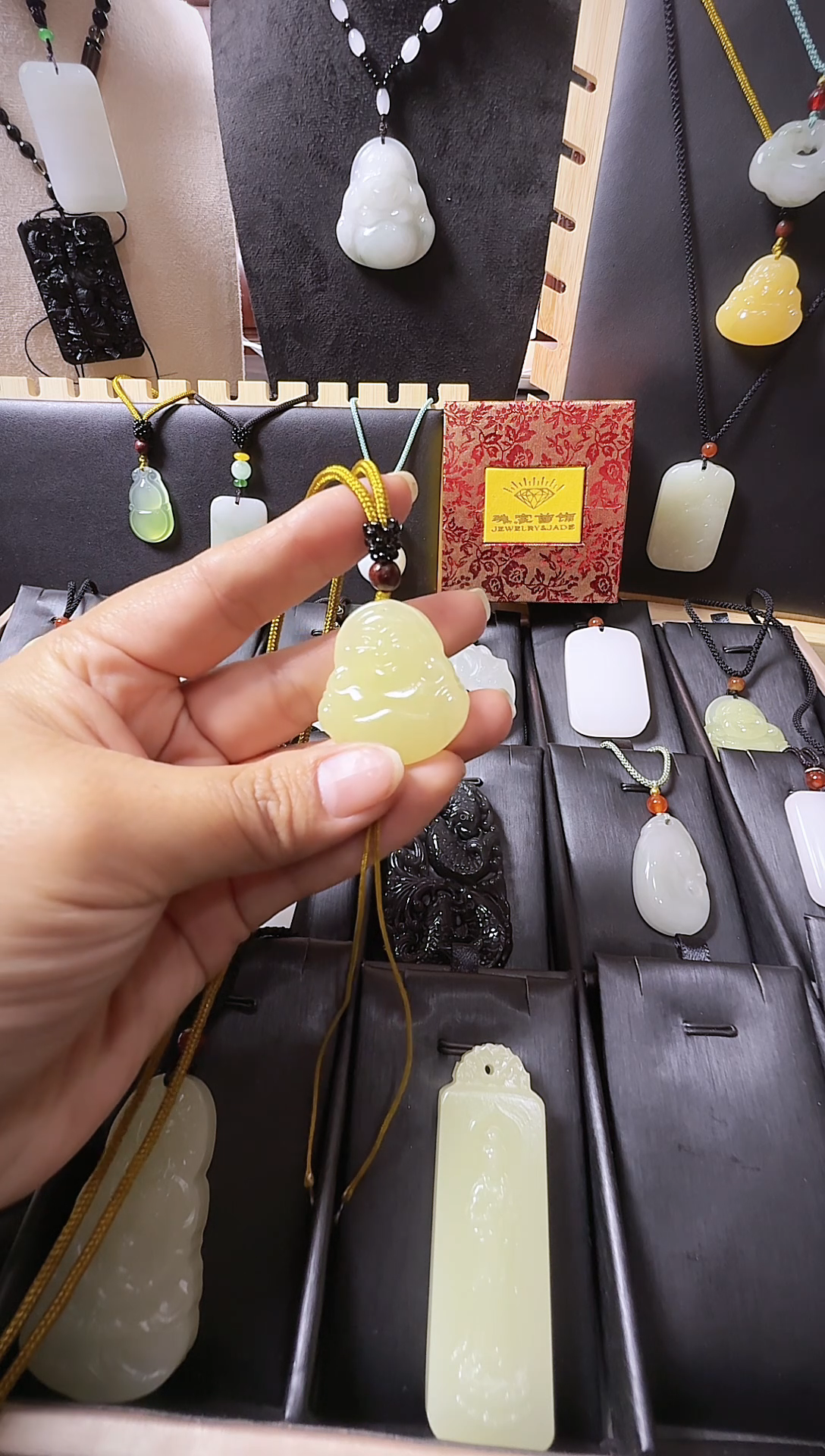 吊坠(赠链)未镶嵌翡翠小佛公