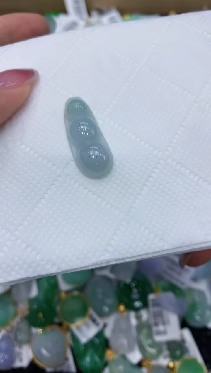 翡翠未镶嵌颈饰111111111111