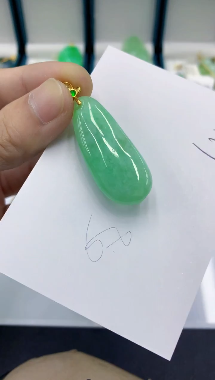 颈饰未镶嵌翡翠翡翠