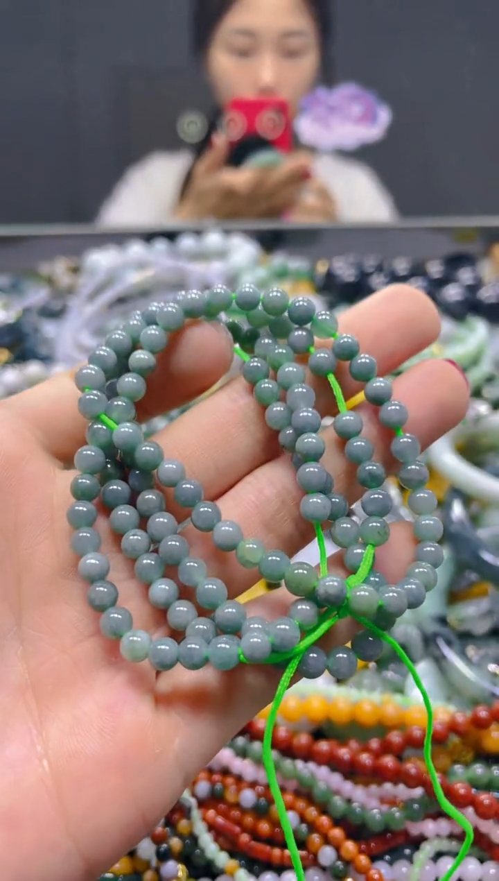 颈饰未镶嵌翡翠5MM/C/翡翠A货，一件也是批发价