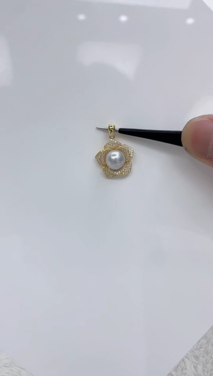 【闪购商品】海水珍珠颈饰银S925镶嵌海水珍珠吊坠