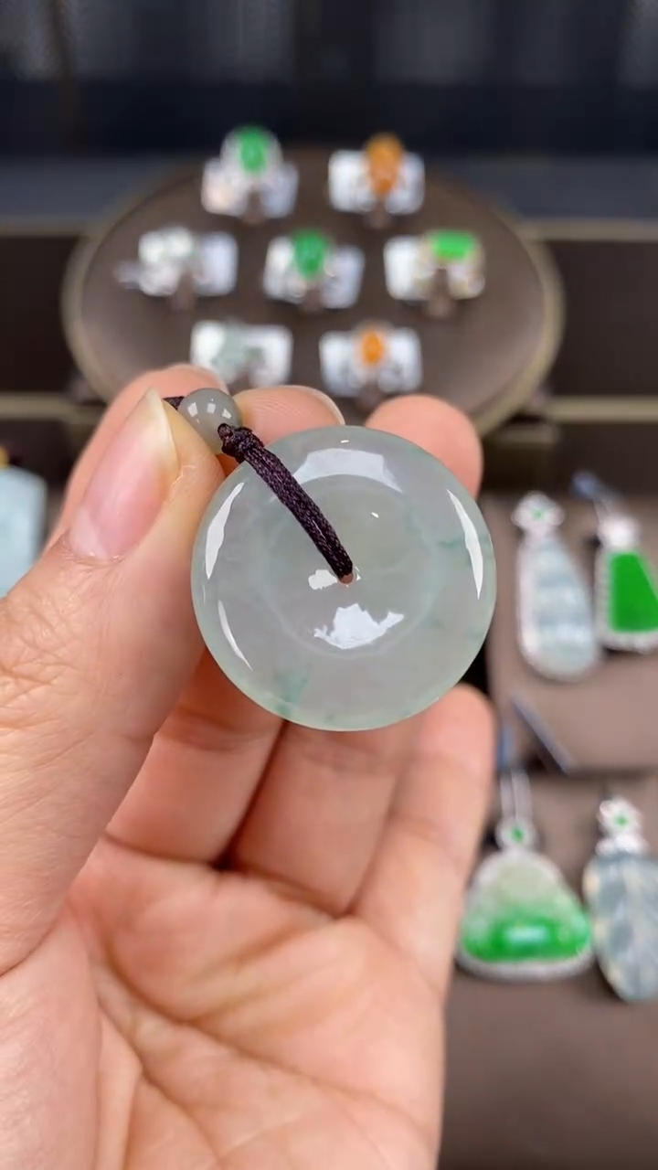 【闪购商品】翡翠吊坠(不含链)未镶嵌翡翠平安扣