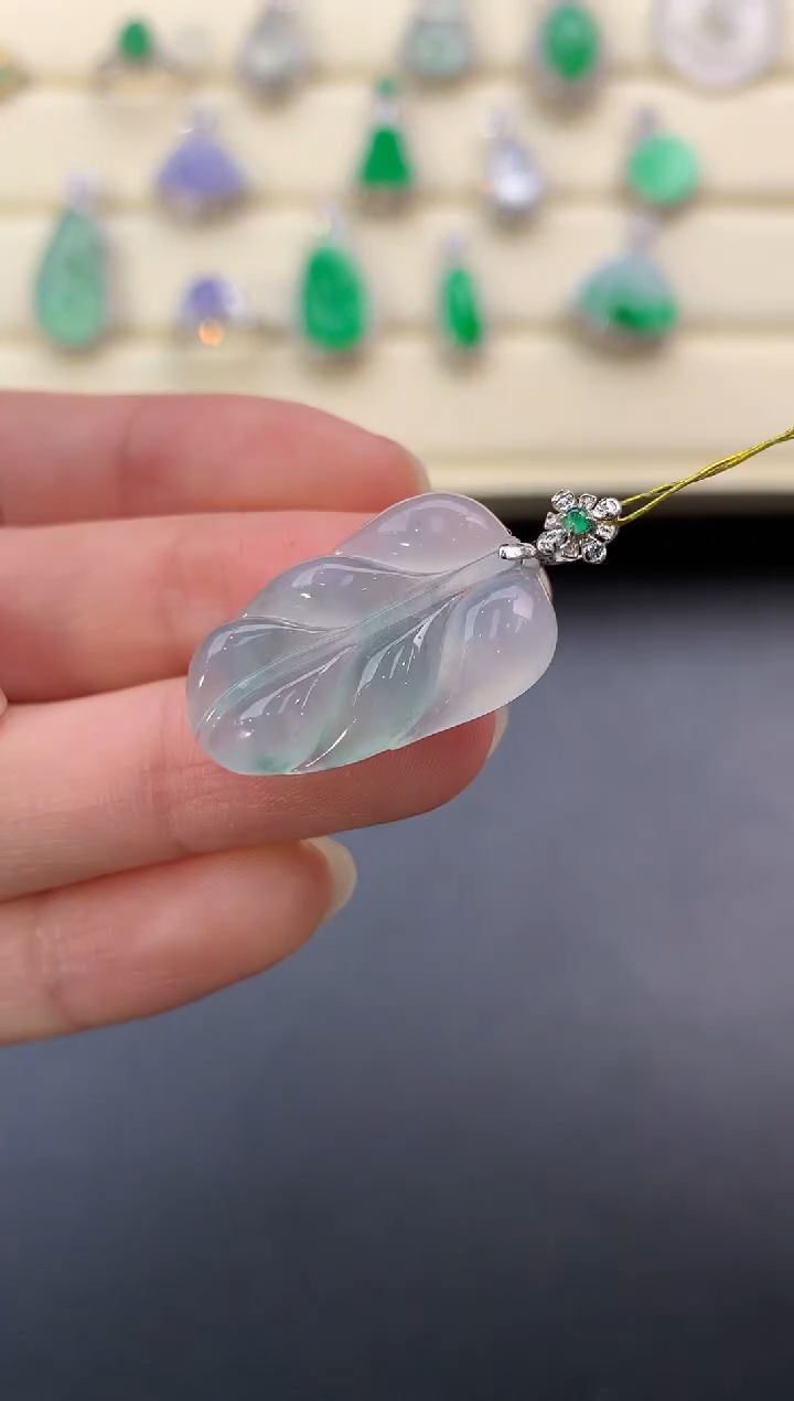 【闪购商品】翡翠颈饰18K金镶嵌W467