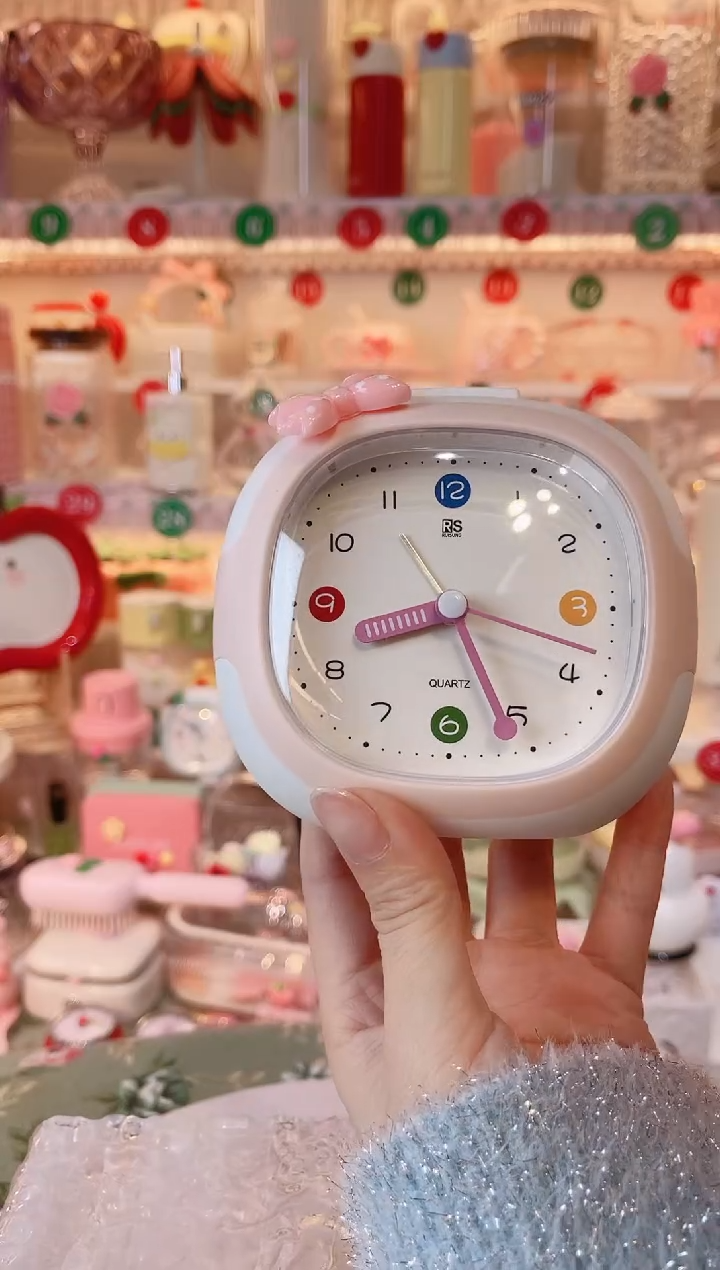 【闪购商品】摆件粉色闹钟品质好，发货快，放心拍