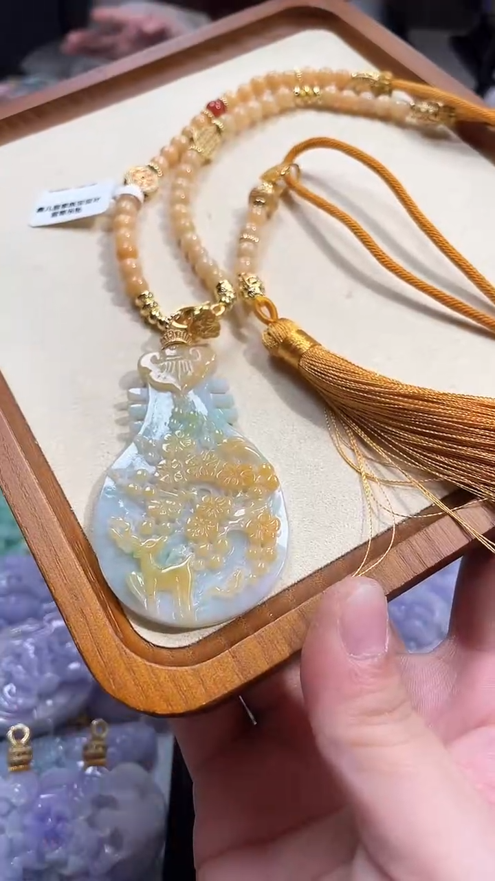 【闪购商品】翡翠颈饰未镶嵌吊坠