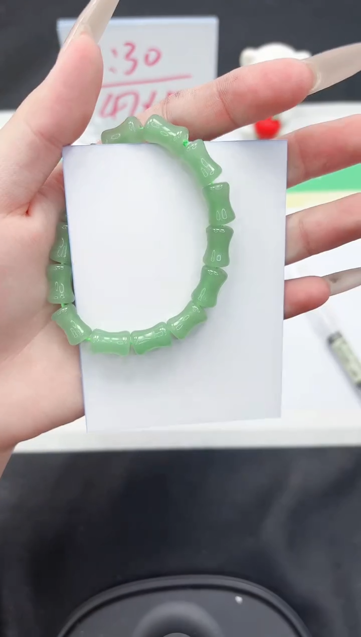 【闪购商品】石英质玉手镯未镶嵌0000