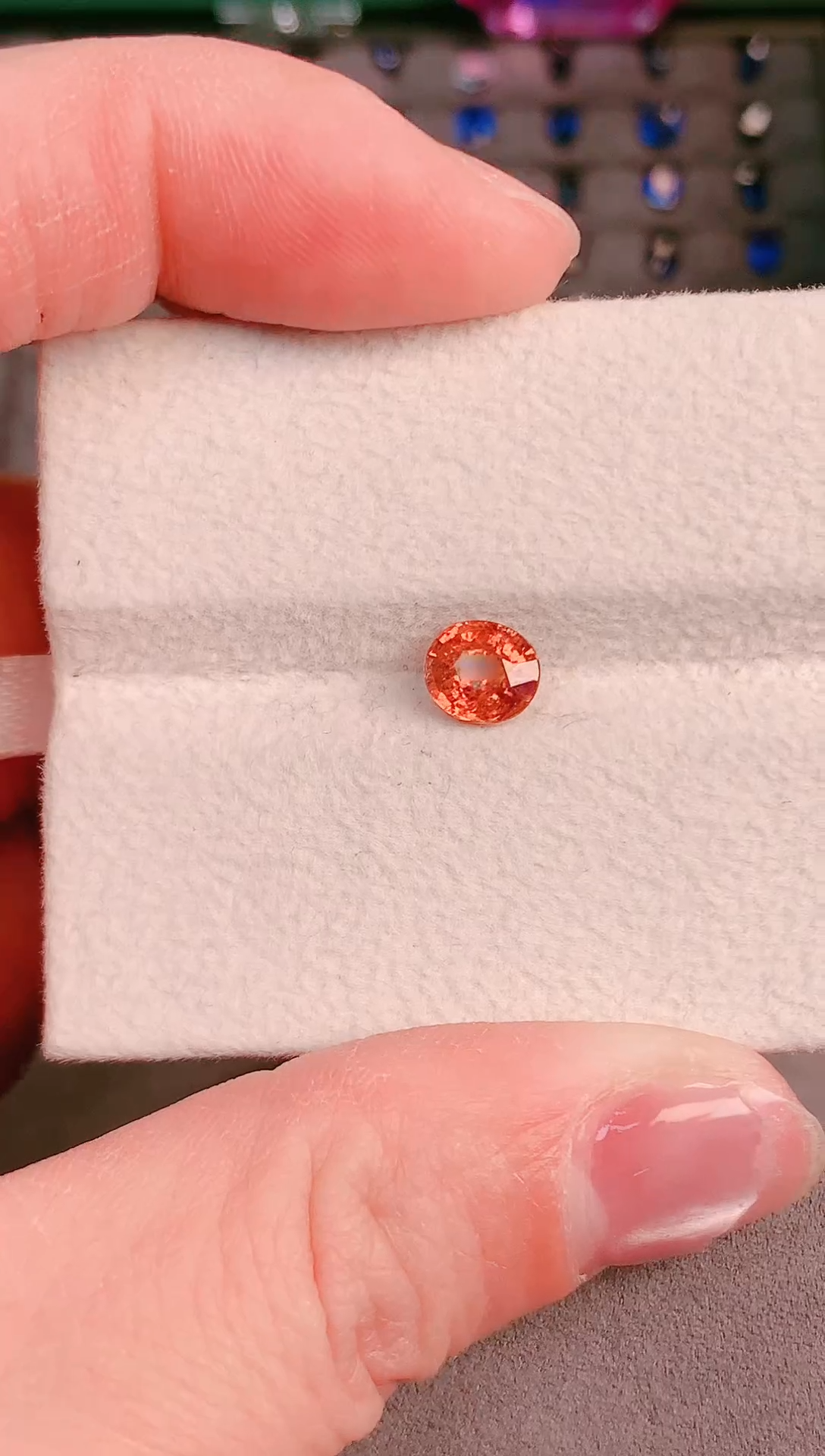未镶嵌珠宝半成品石榴石（芬达石）1.6ct