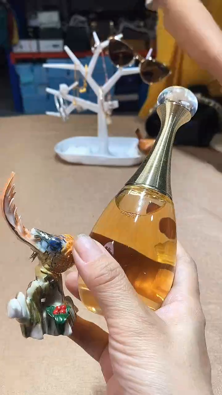 瓷片碗碟好物一件不留@@1