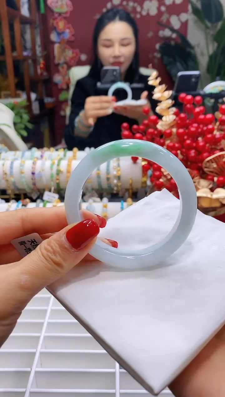 【闪购商品】翡翠手镯未镶嵌35辣绿色53-55/11.3*8.0