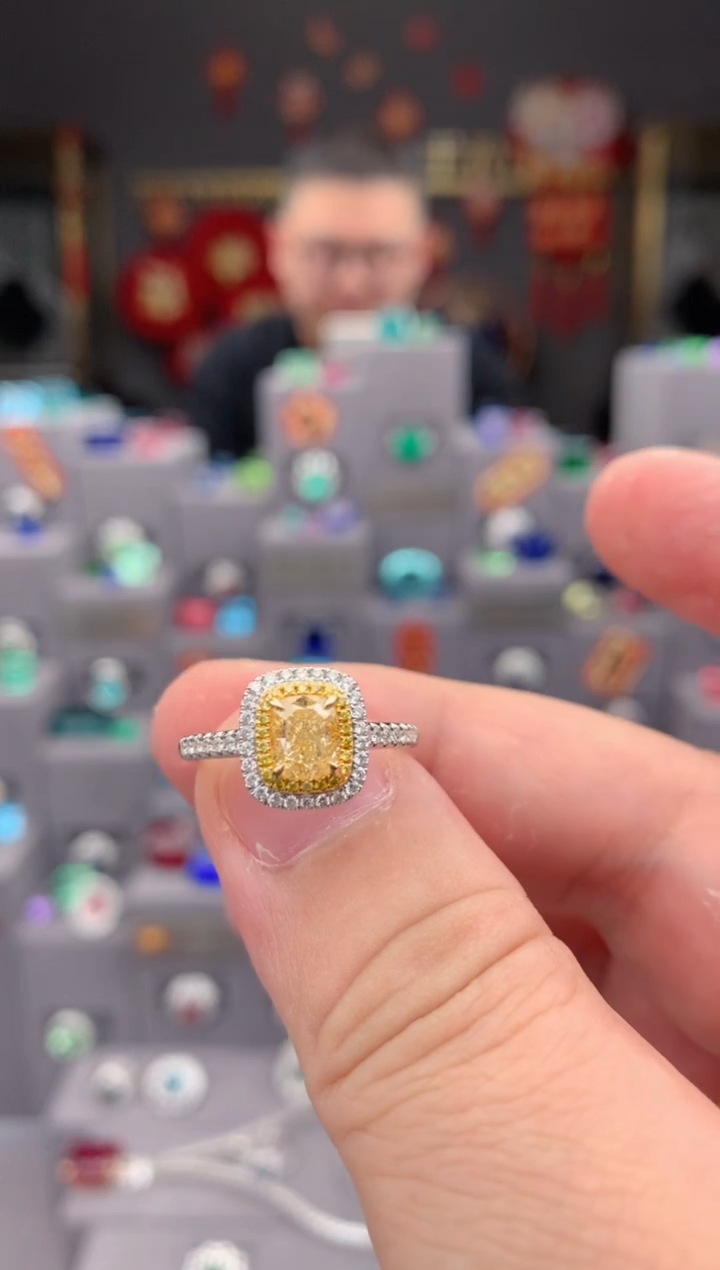 【闪购商品】钻石戒指/指环18K金镶嵌1ct 黄钻戒指