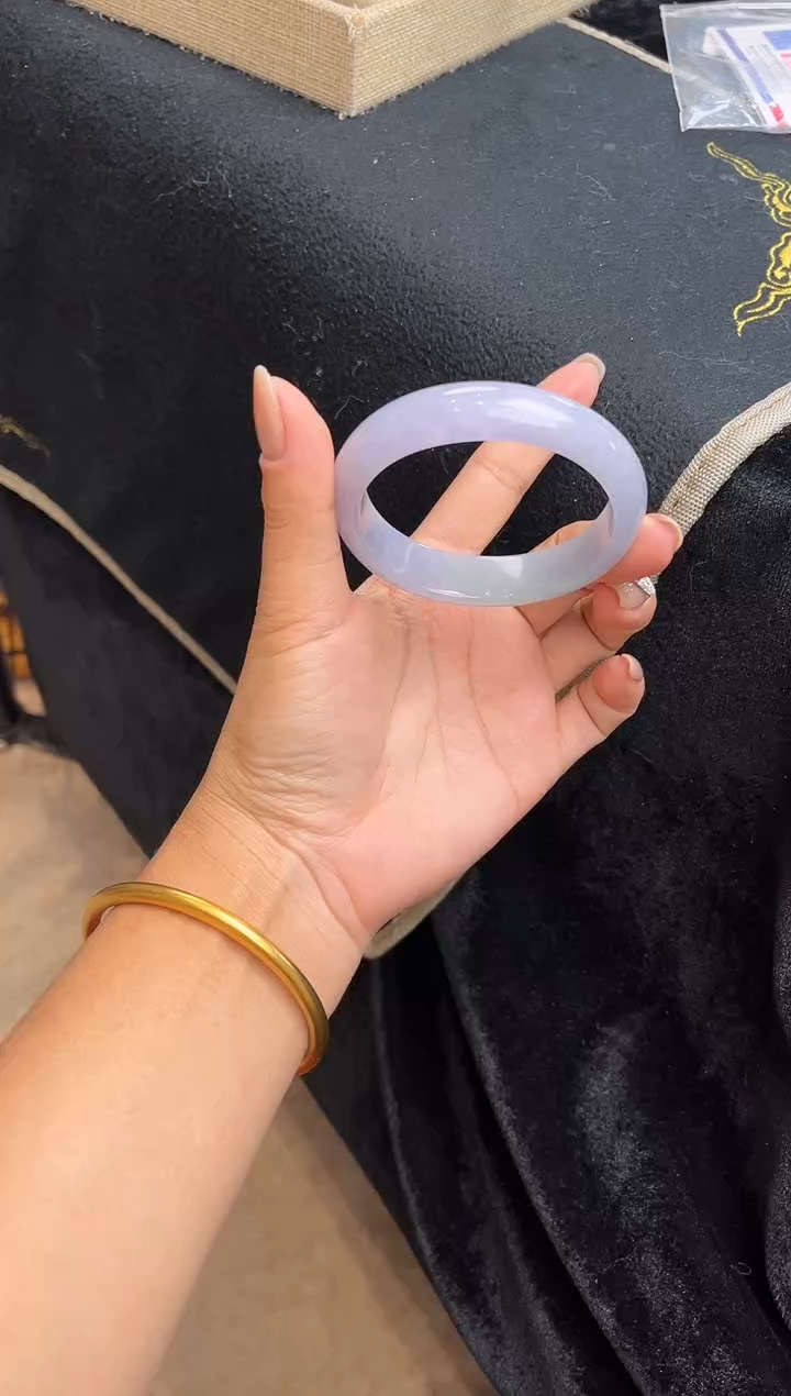 未镶嵌手镯翡翠手镯