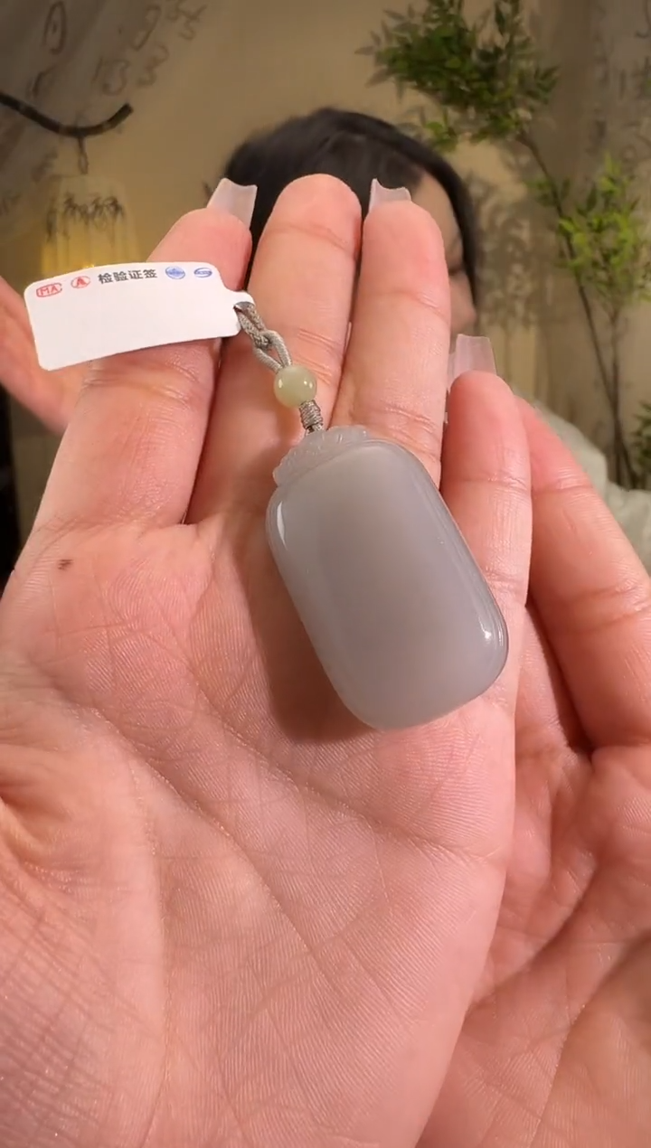 【闪购商品】和田玉颈饰未镶嵌无事牌