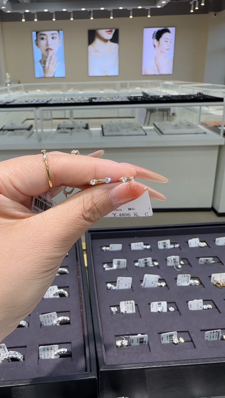 【闪购商品】实验室培育钻石18K金镶嵌排戒12#0.20ct