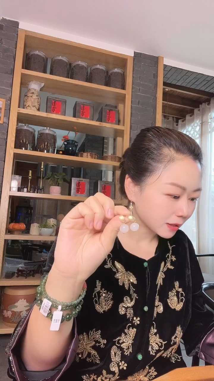 非金属合金无碎*痕HE田耳饰 ------