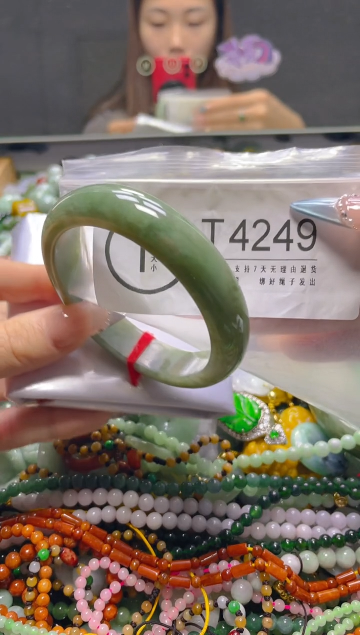 颈饰未镶嵌翡翠55-56/T/翡翠A货，一件也是批发价