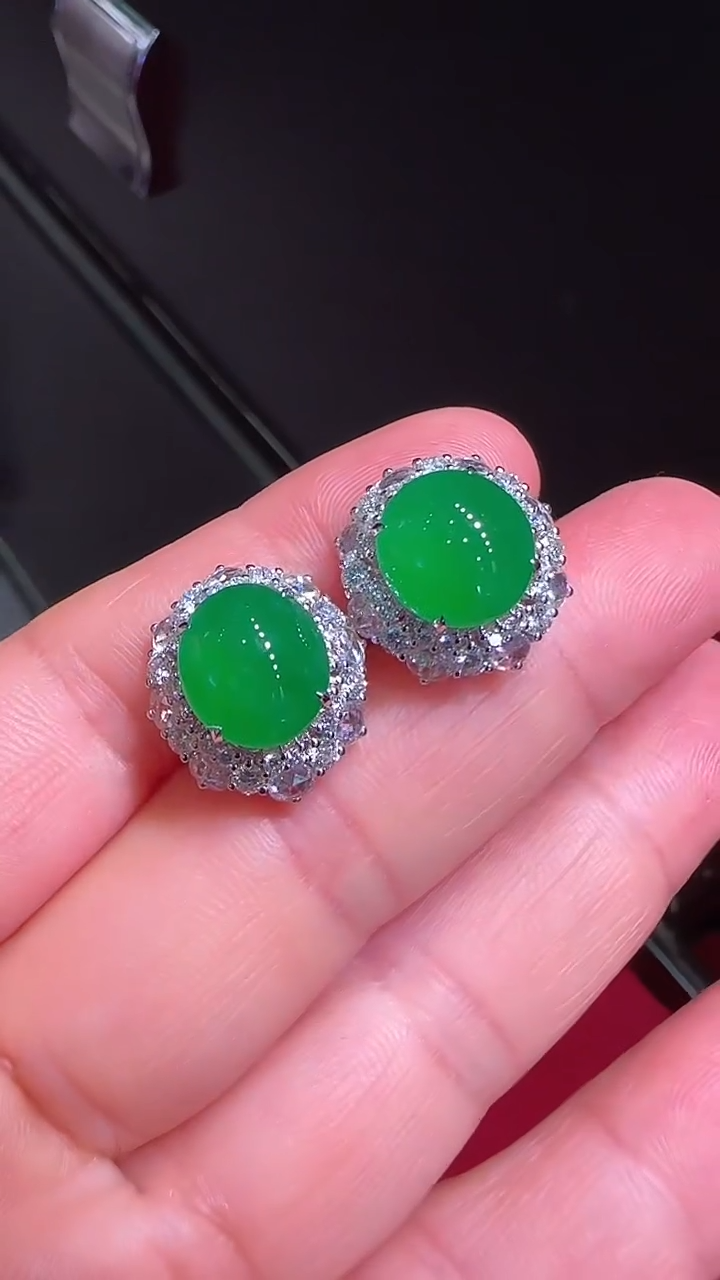 【闪购商品】翡翠耳饰18K金镶嵌耳钉