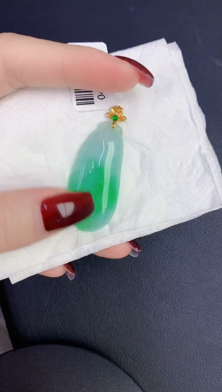 颈饰18K金镶嵌翡翠缅甸天然翡翠a货