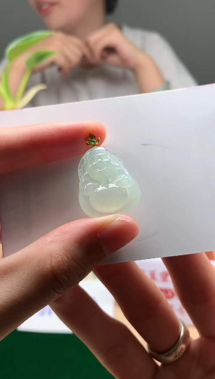 翡翠18K金镶嵌颈饰财爷