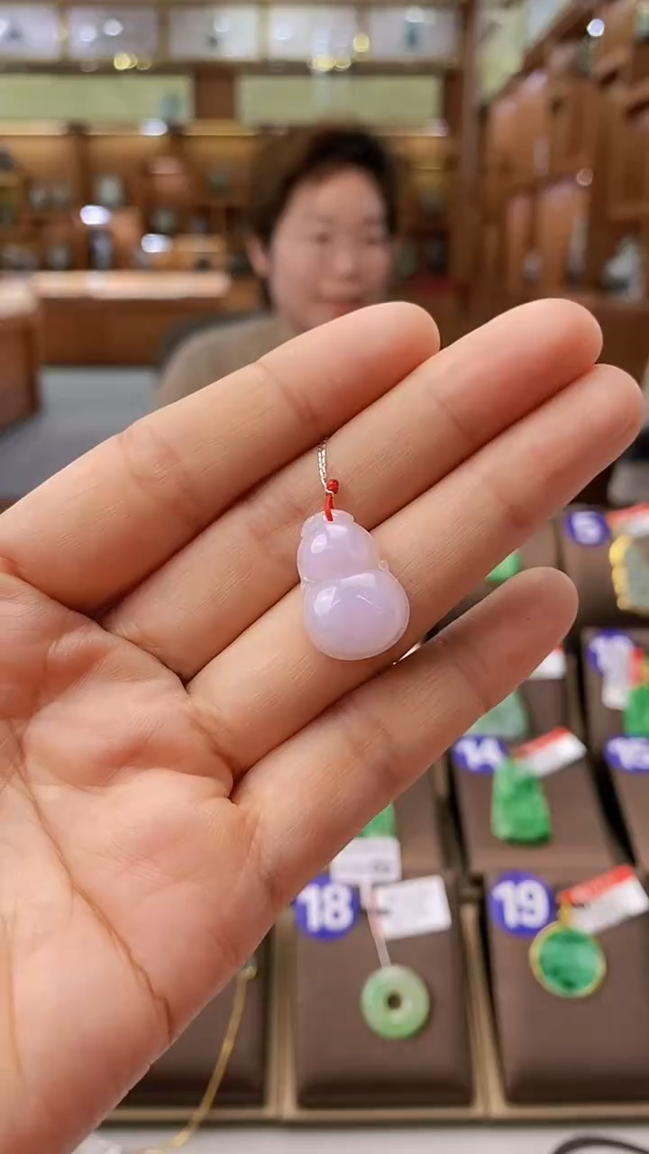 【闪购商品】翡翠颈饰未镶嵌葫芦