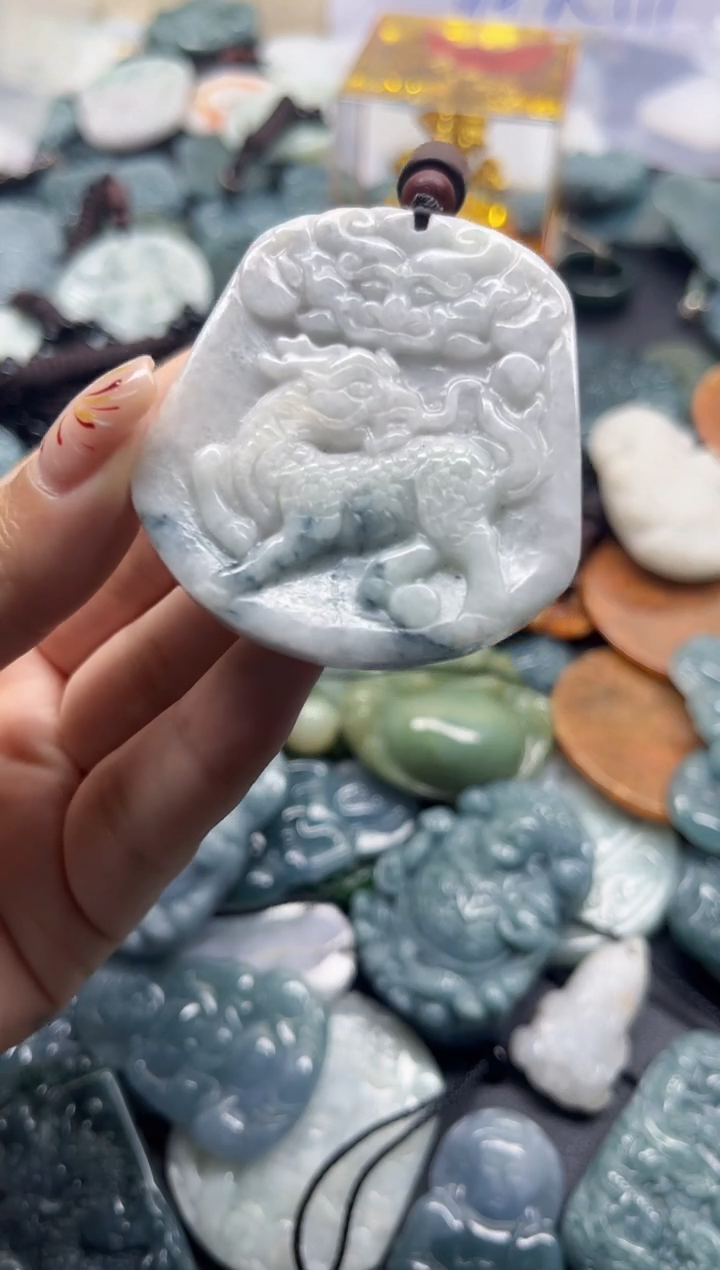 【闪购商品】翡翠颈饰未镶嵌翡翠