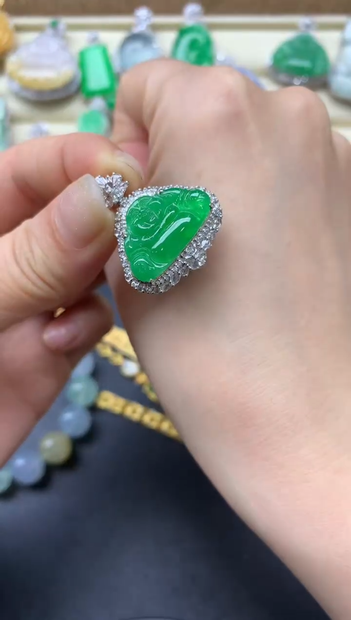 【闪购商品】翡翠颈饰18K金镶嵌610-中国好珍宝