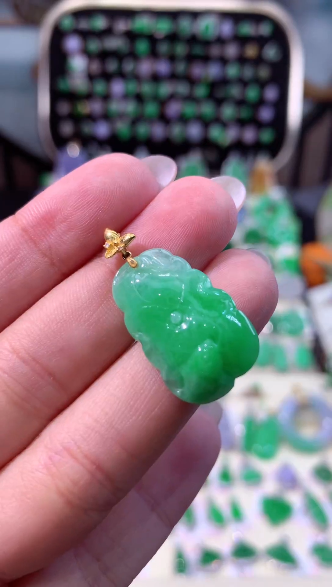 【闪购商品】翡翠颈饰18K金镶嵌缅甸天然A货翡翠