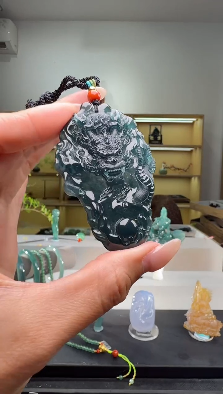 吊坠(不含链)未镶嵌翡翠龙牌