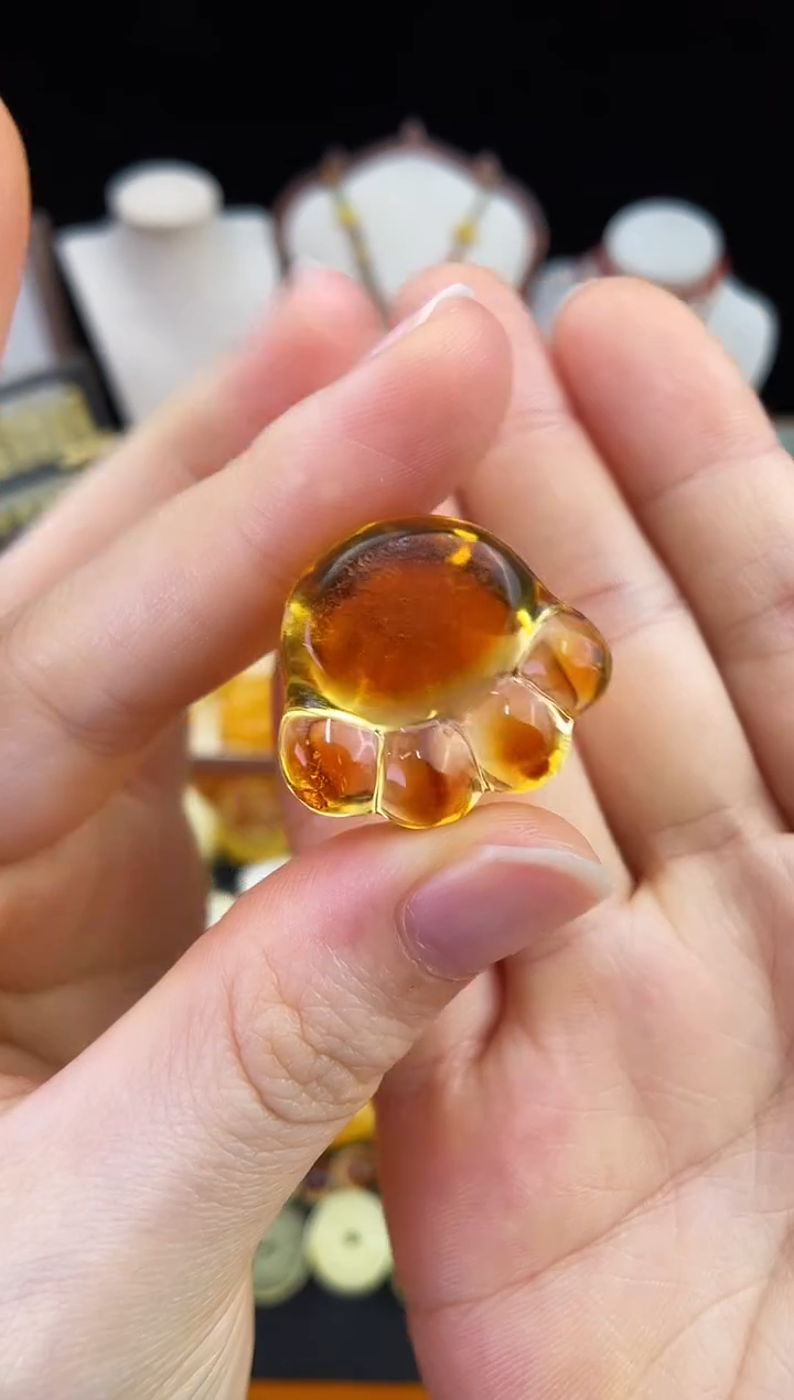 琥珀未镶嵌珠宝奇石柒月