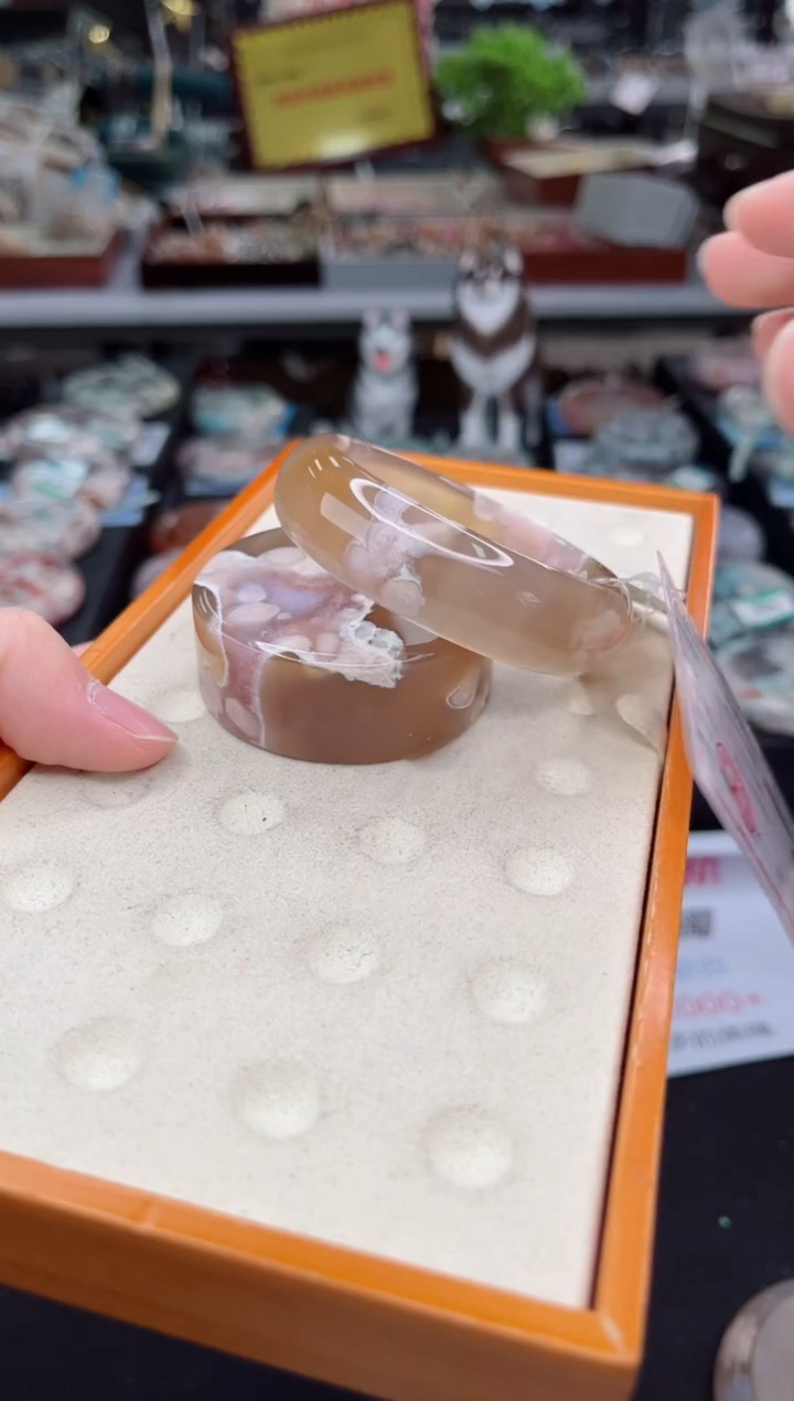 【闪购商品】石英质玉手镯未镶嵌56圈口（赠品镯心）3570098